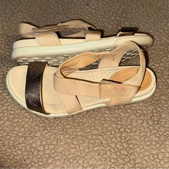 ECCO Women's Damara Crisscross Gladiator Sandal Women’s Sz 7 Natural & Rose Gold - Picture 9 of 10
